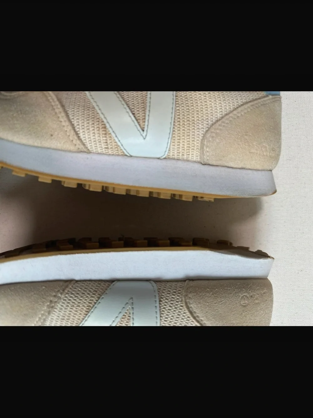 Veja light beige